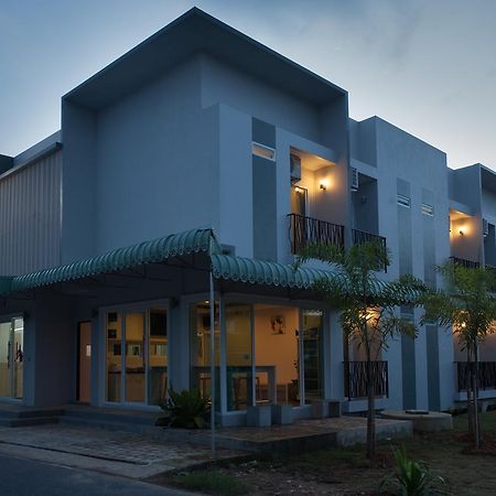 Lin House Hotel Thalang Buitenkant foto